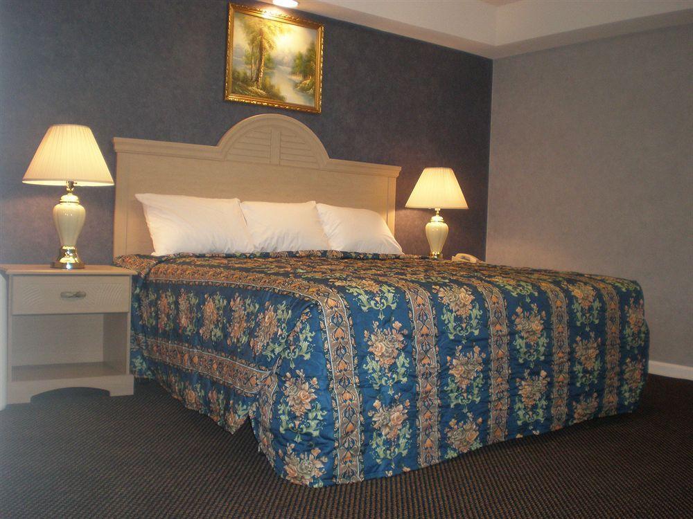 Village Inn & Suites - Smithville Екстериор снимка