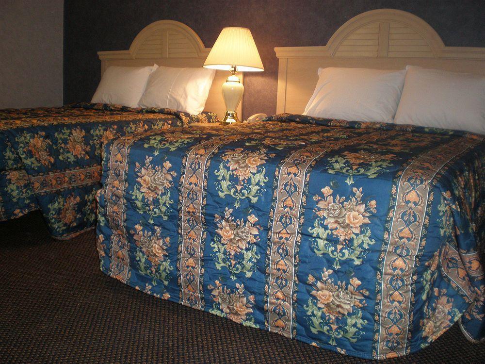 Village Inn & Suites - Smithville Екстериор снимка