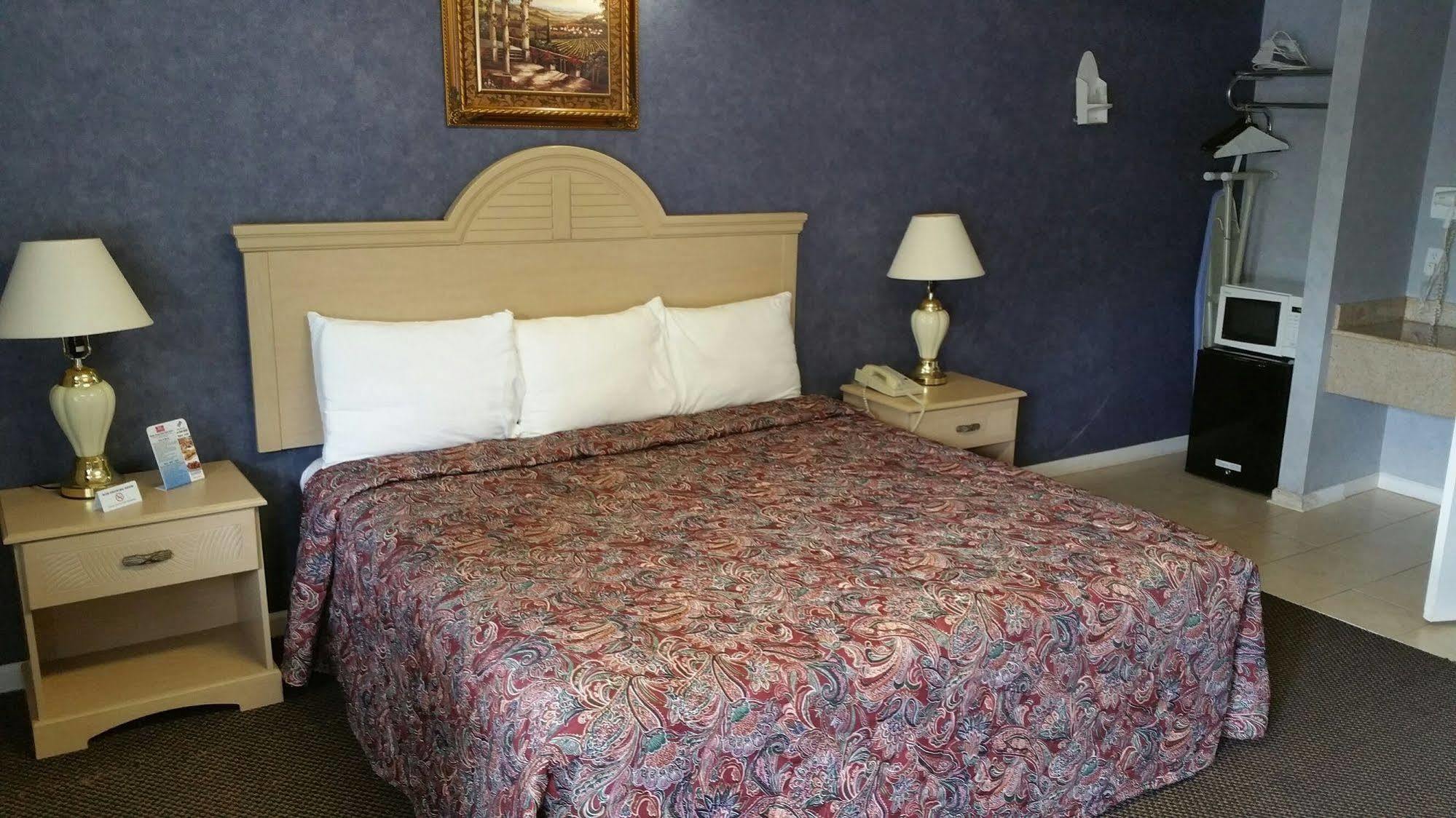Village Inn & Suites - Smithville Екстериор снимка
