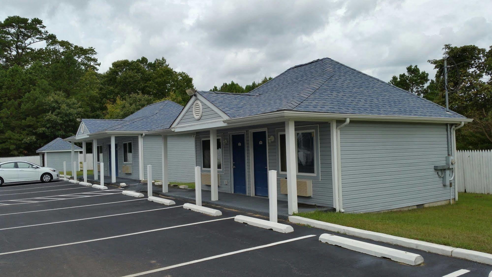 Village Inn & Suites - Smithville Екстериор снимка