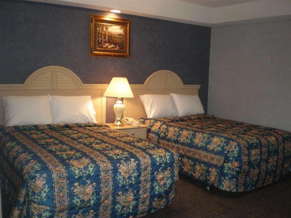Village Inn & Suites - Smithville Екстериор снимка